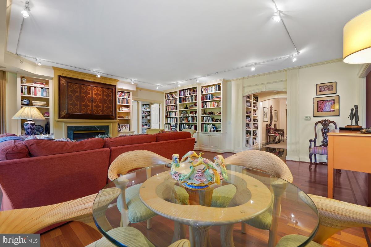 SOMERSET - Residential