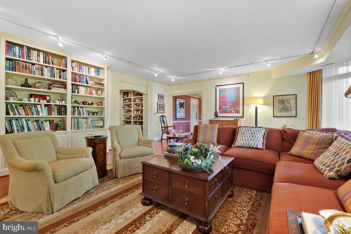 SOMERSET - Residential