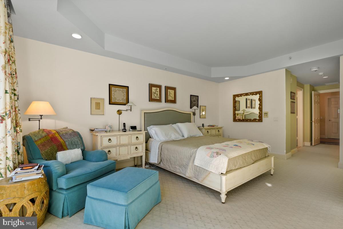 SOMERSET - Residential