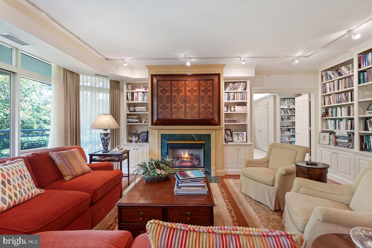 SOMERSET - Residential