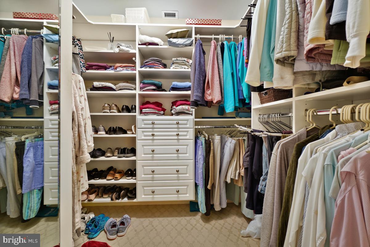 SOMERSET - Residential