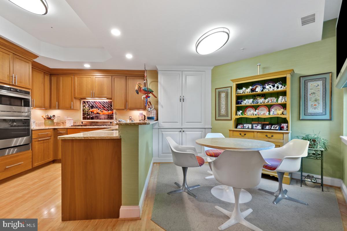 SOMERSET - Residential