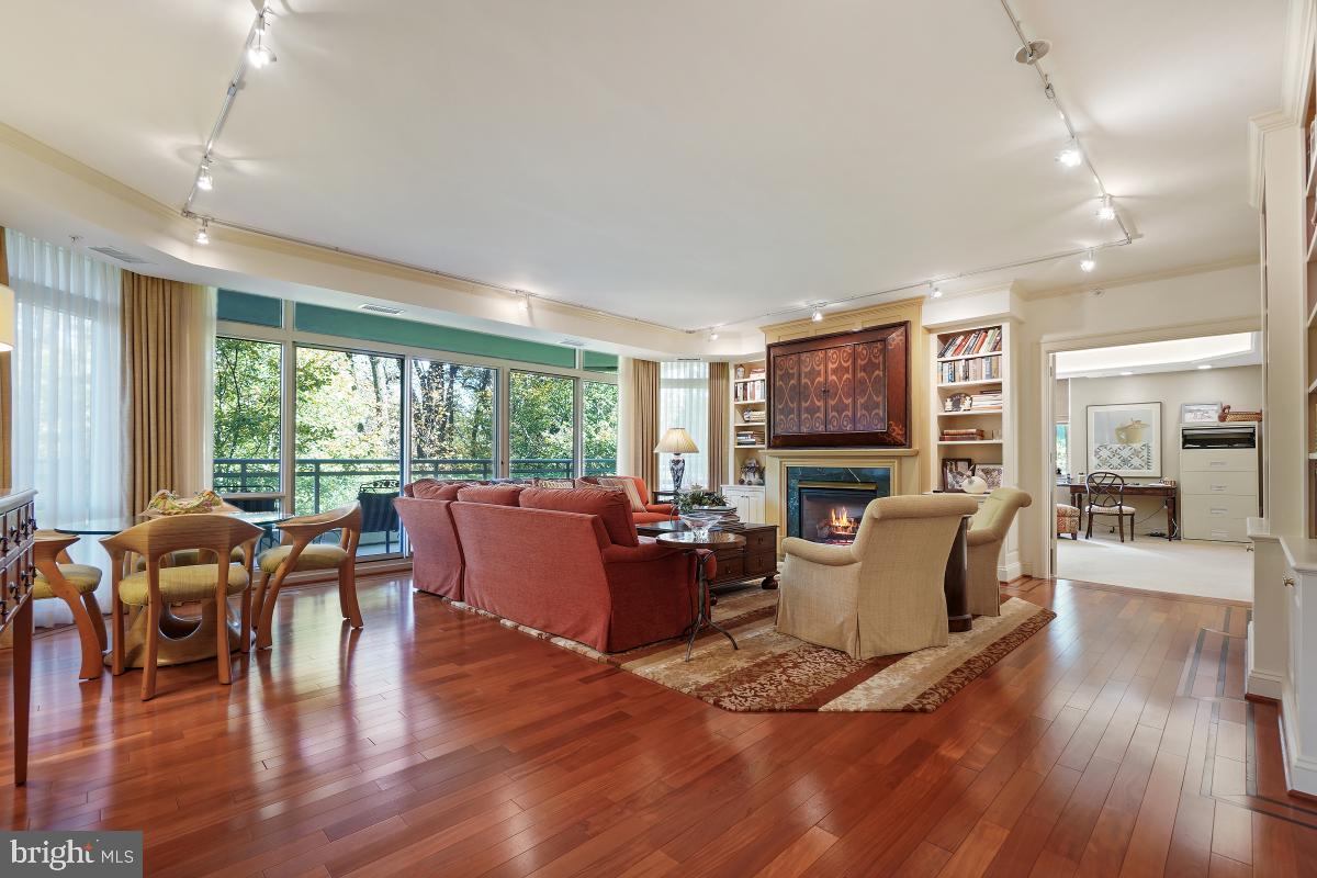 SOMERSET - Residential