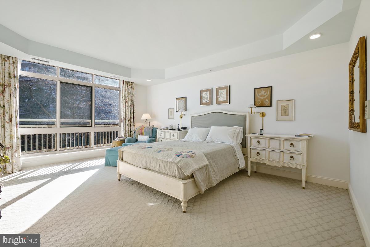 SOMERSET - Residential