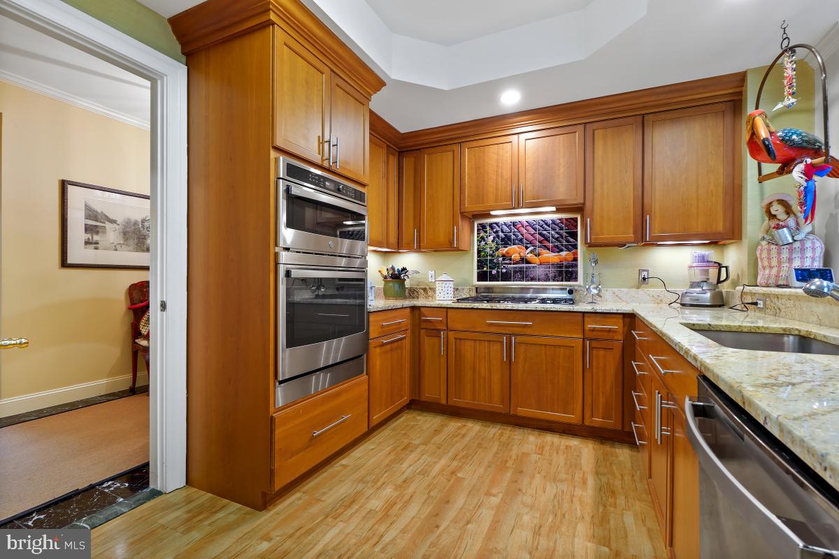 SOMERSET - Residential