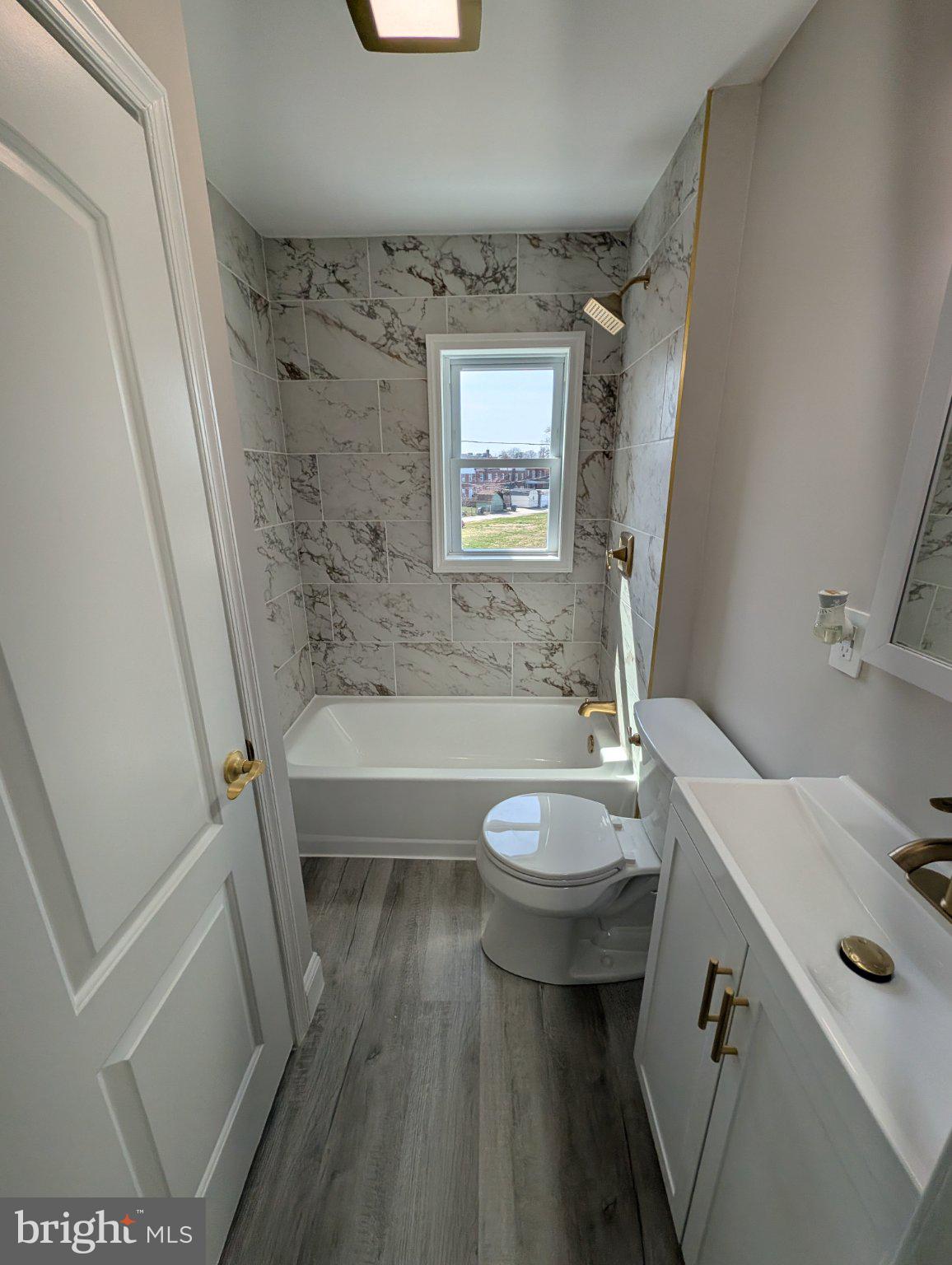 PARKSIDE - Residential