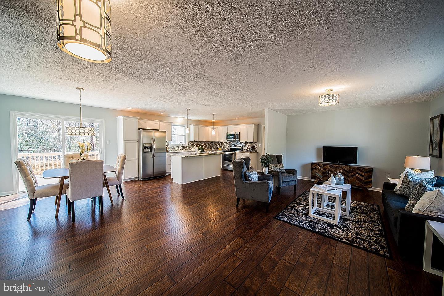 BEVERLY ESTATES - Residential