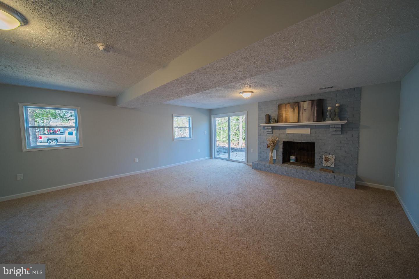 BEVERLY ESTATES - Residential