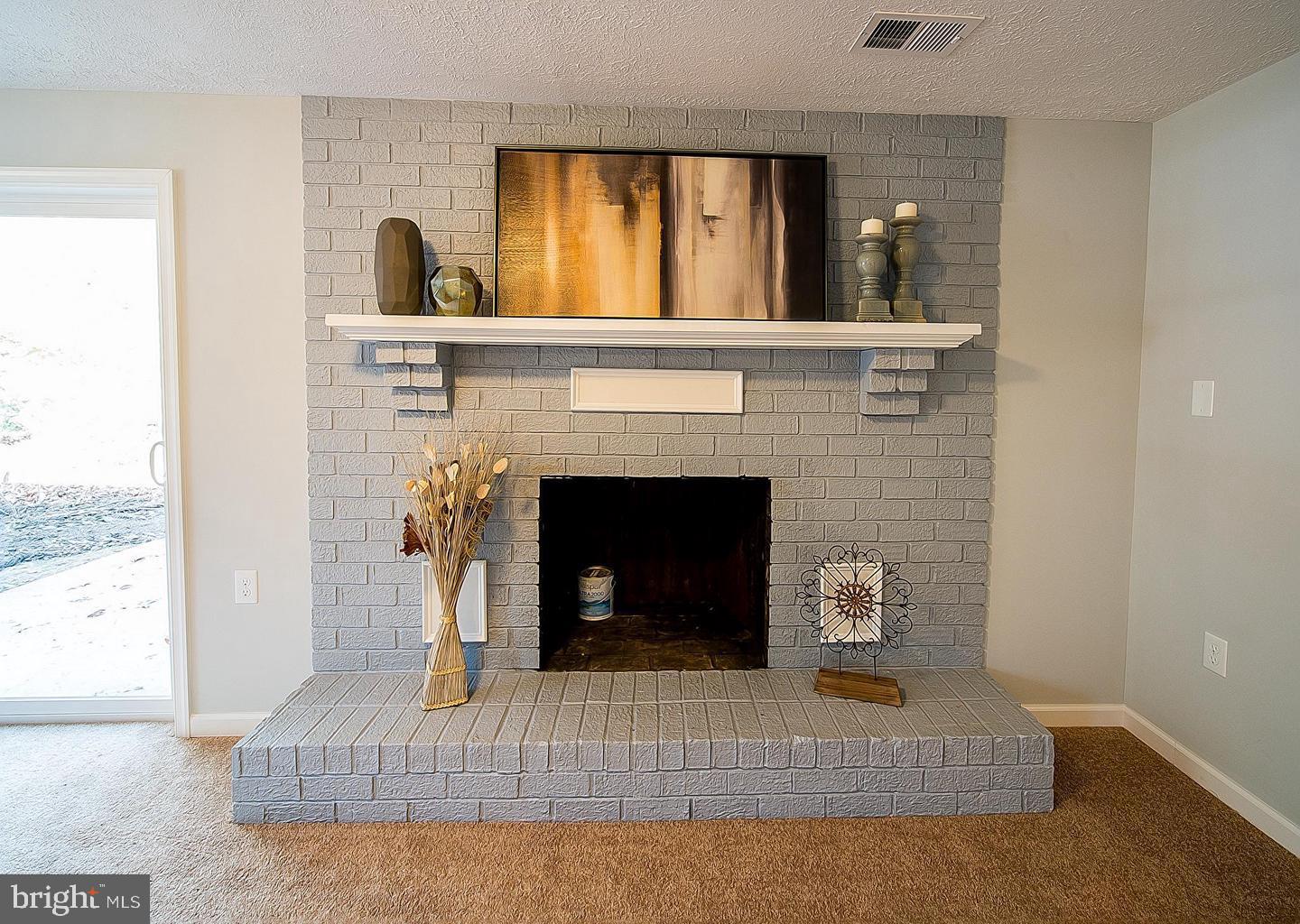 BEVERLY ESTATES - Residential