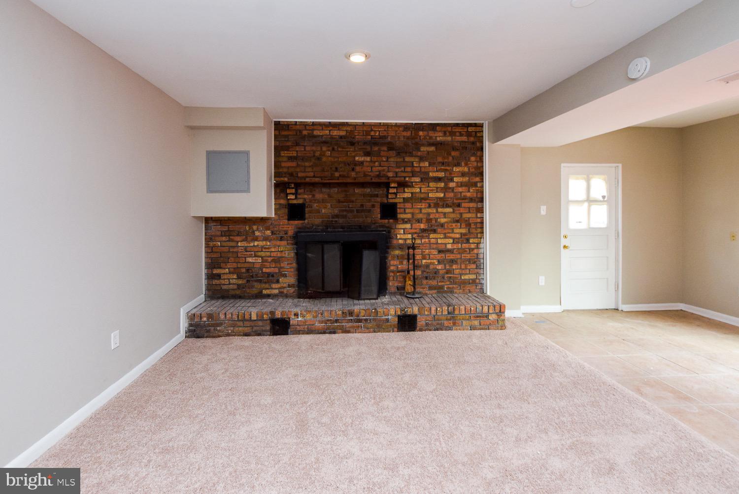 FORT WASHINGTON ESTATES - Residential