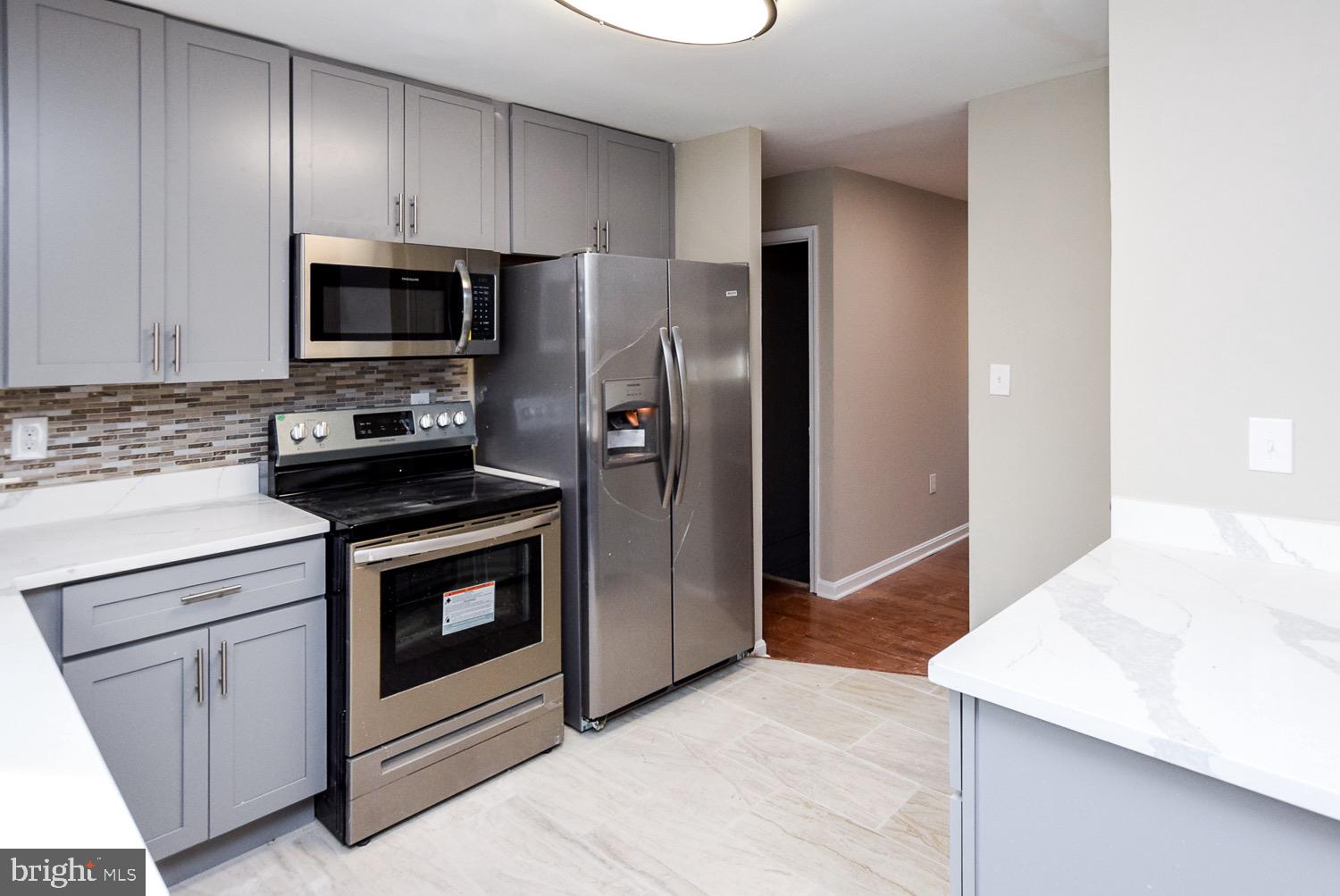 FORT WASHINGTON ESTATES - Residential