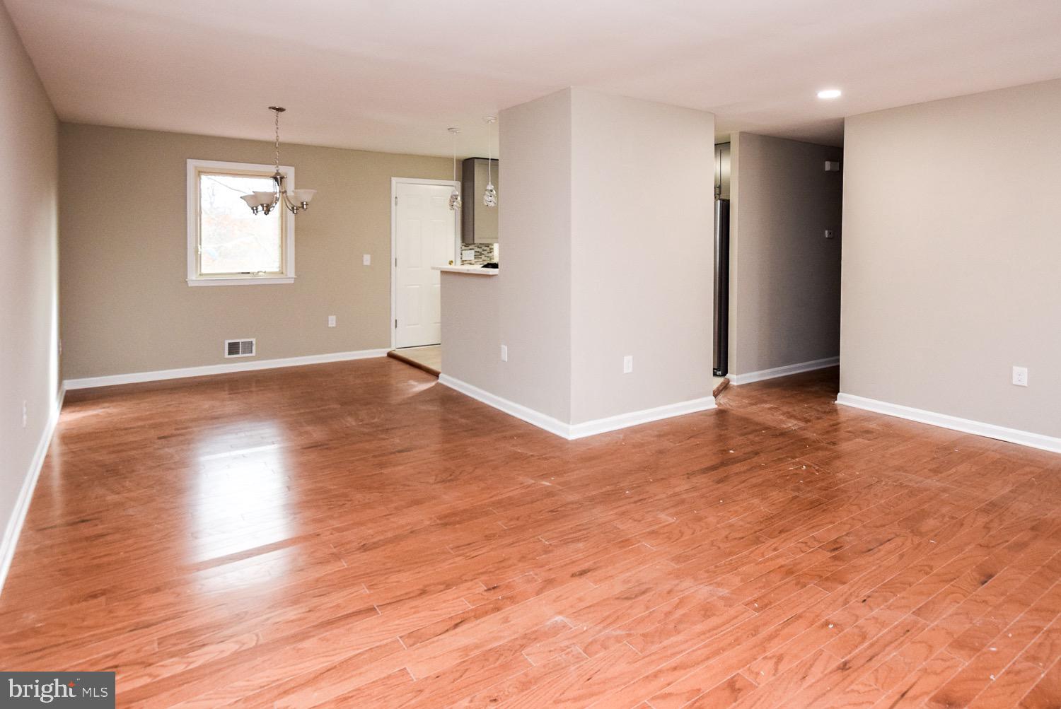 FORT WASHINGTON ESTATES - Residential