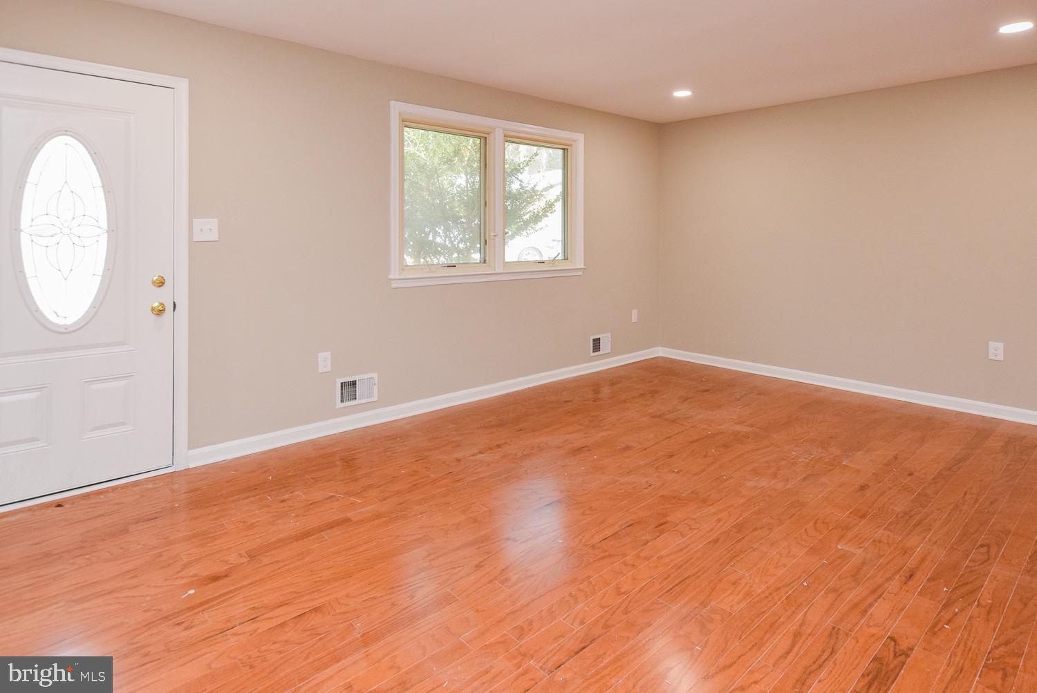 FORT WASHINGTON ESTATES - Residential