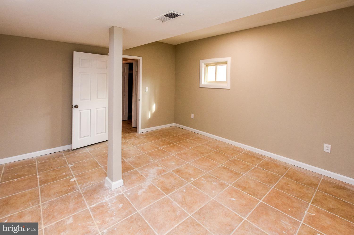 FORT WASHINGTON ESTATES - Residential