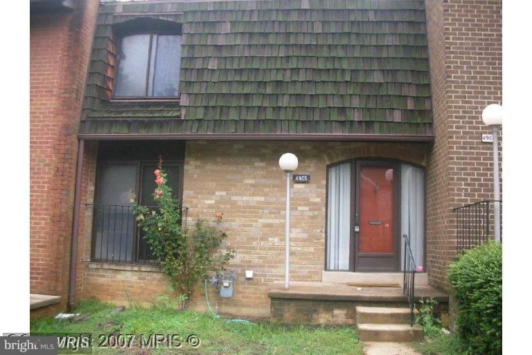 AMERICANA FAIRFAX - Residential