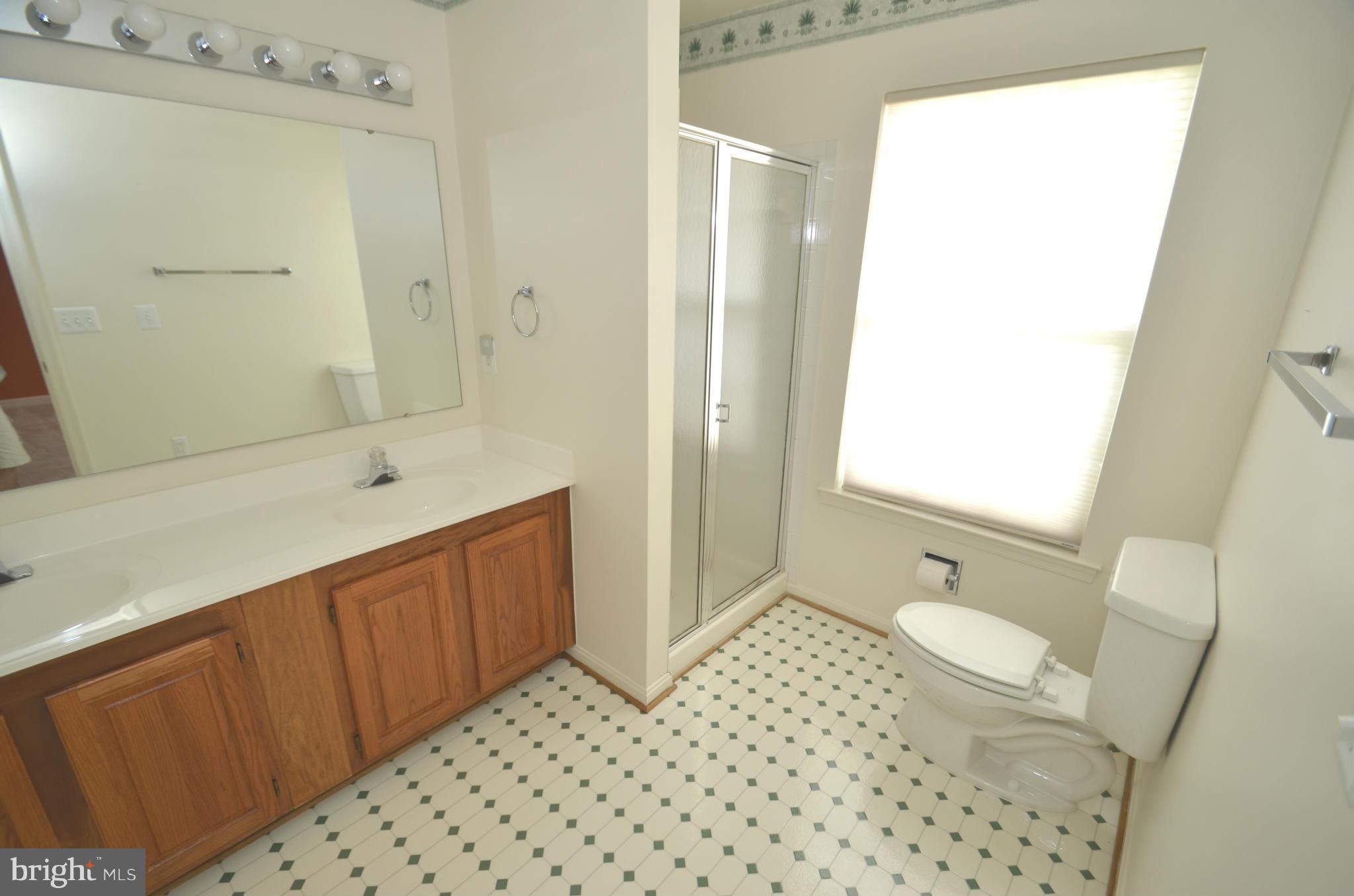 GLENWOOD MEWS - Residential Lease