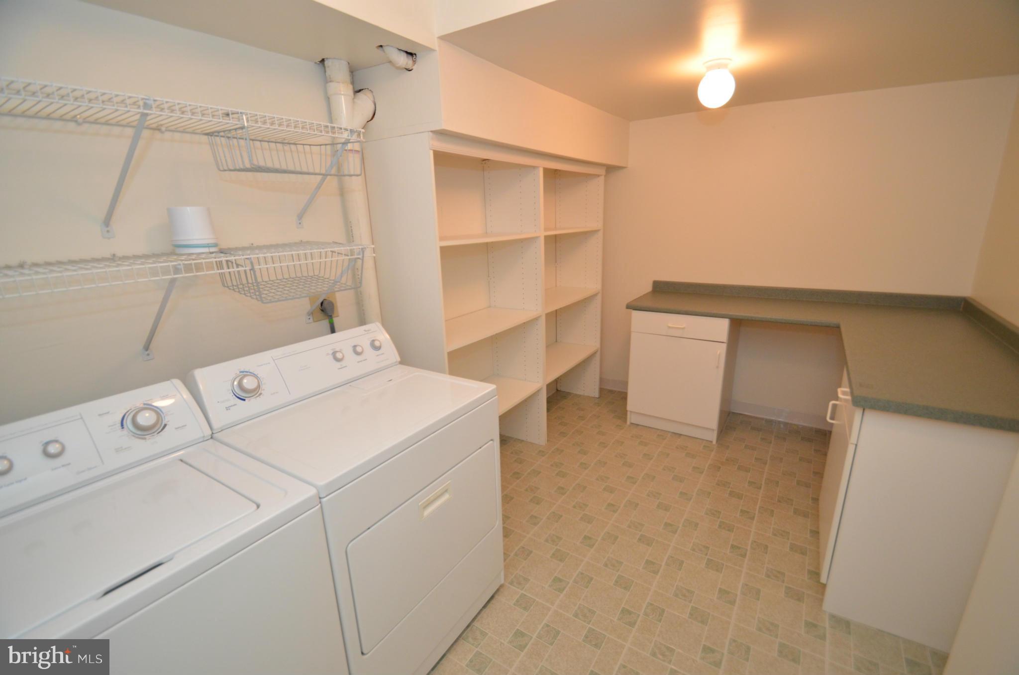 GLENWOOD MEWS - Residential Lease