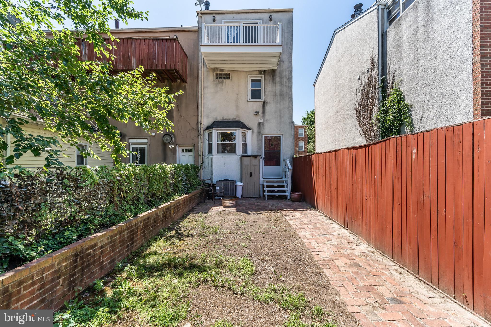 HOLLINS PARK - Residential