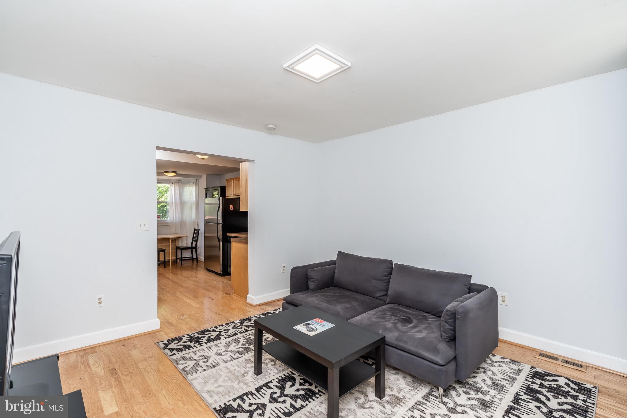 HOLLINS PARK - Residential