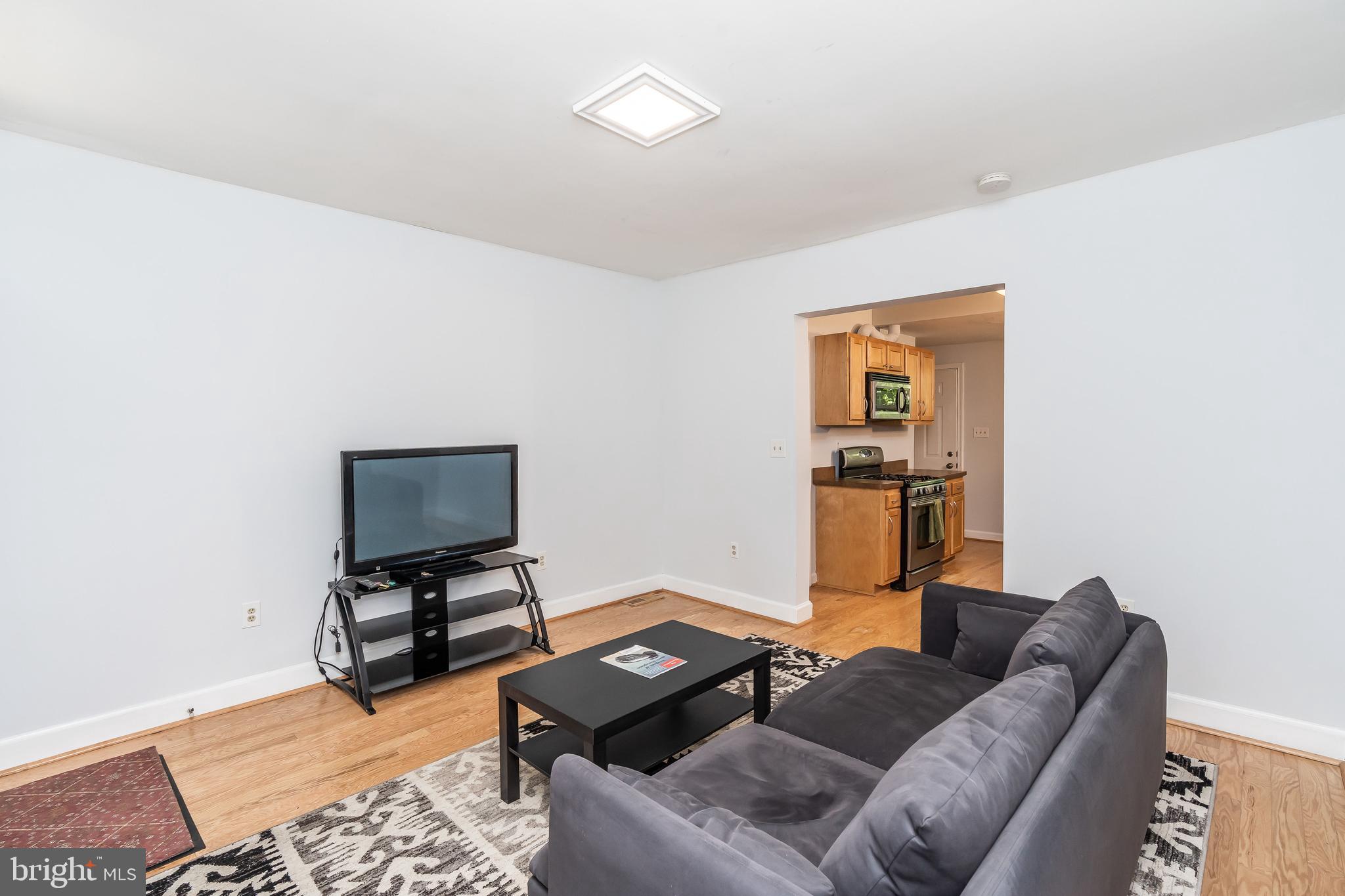 HOLLINS PARK - Residential