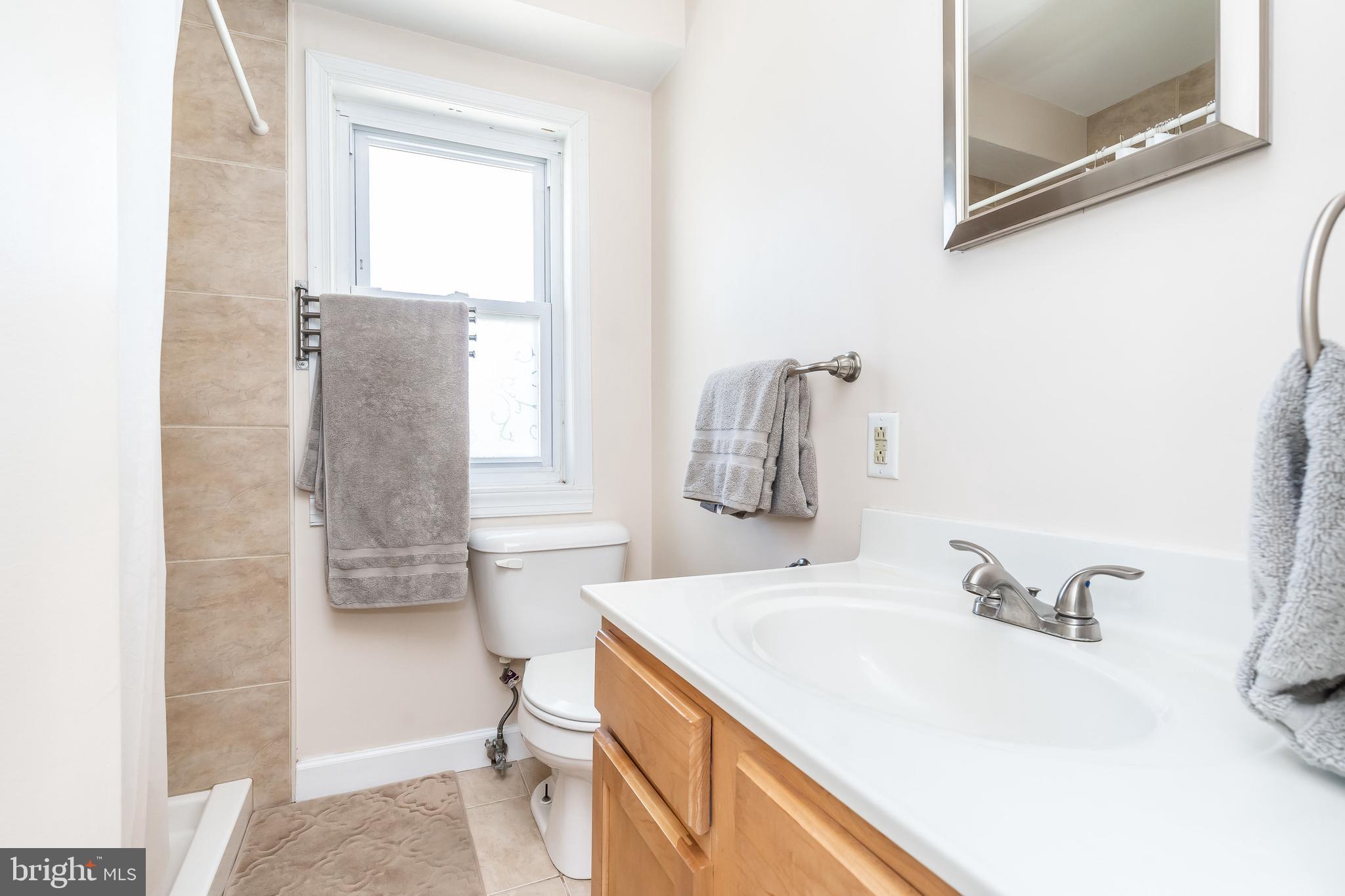 HOLLINS PARK - Residential