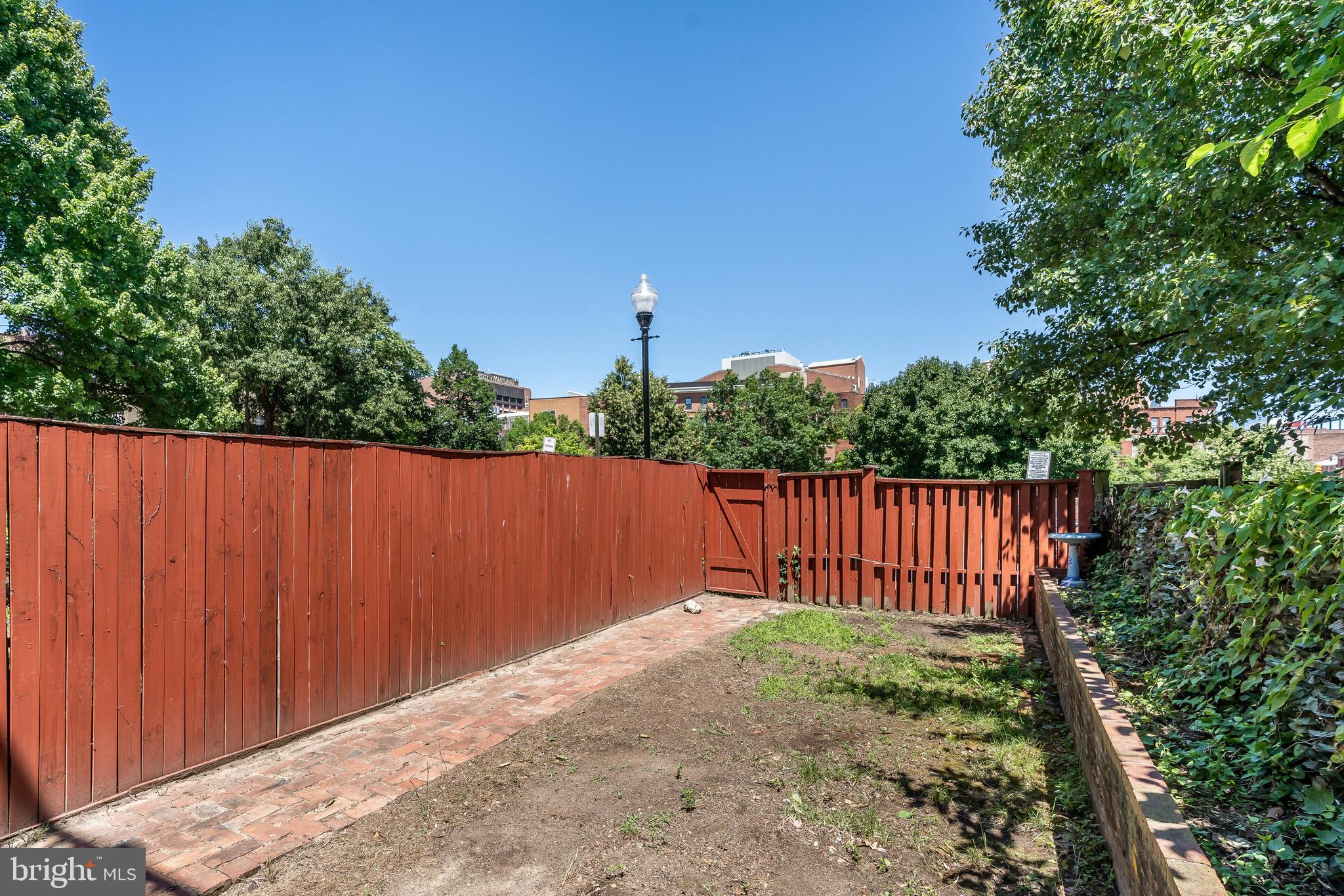 HOLLINS PARK - Residential