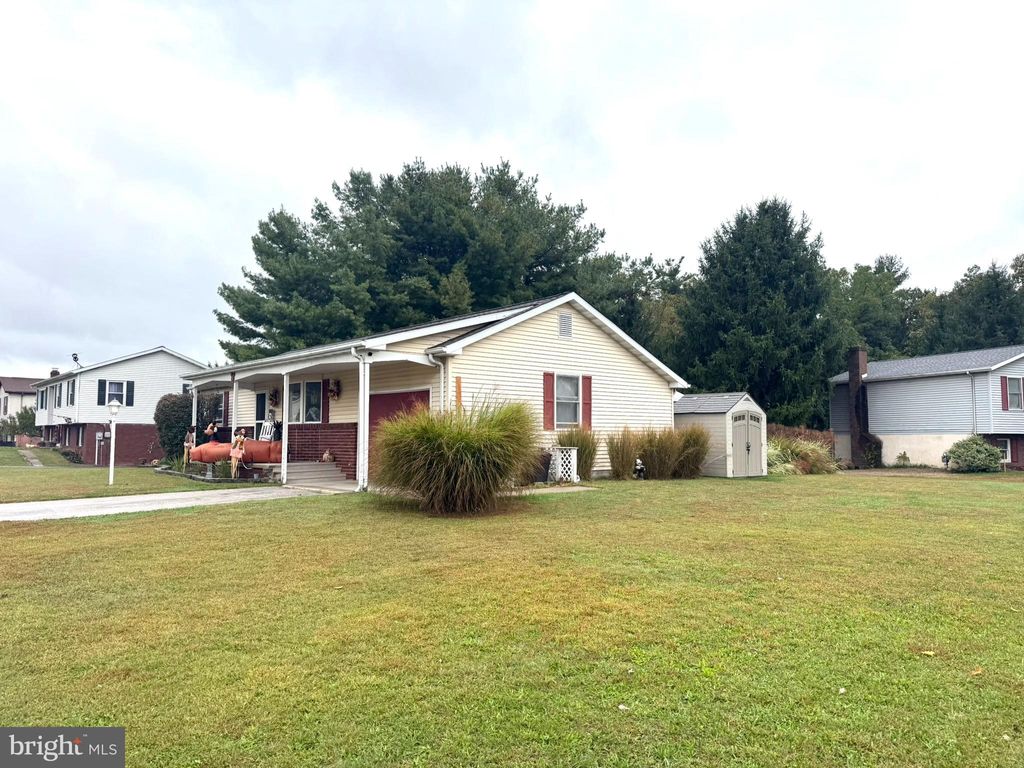 Photo of 62 Allen Drive, HANOVER, PA 17331 (MLS # PAYK2091514)