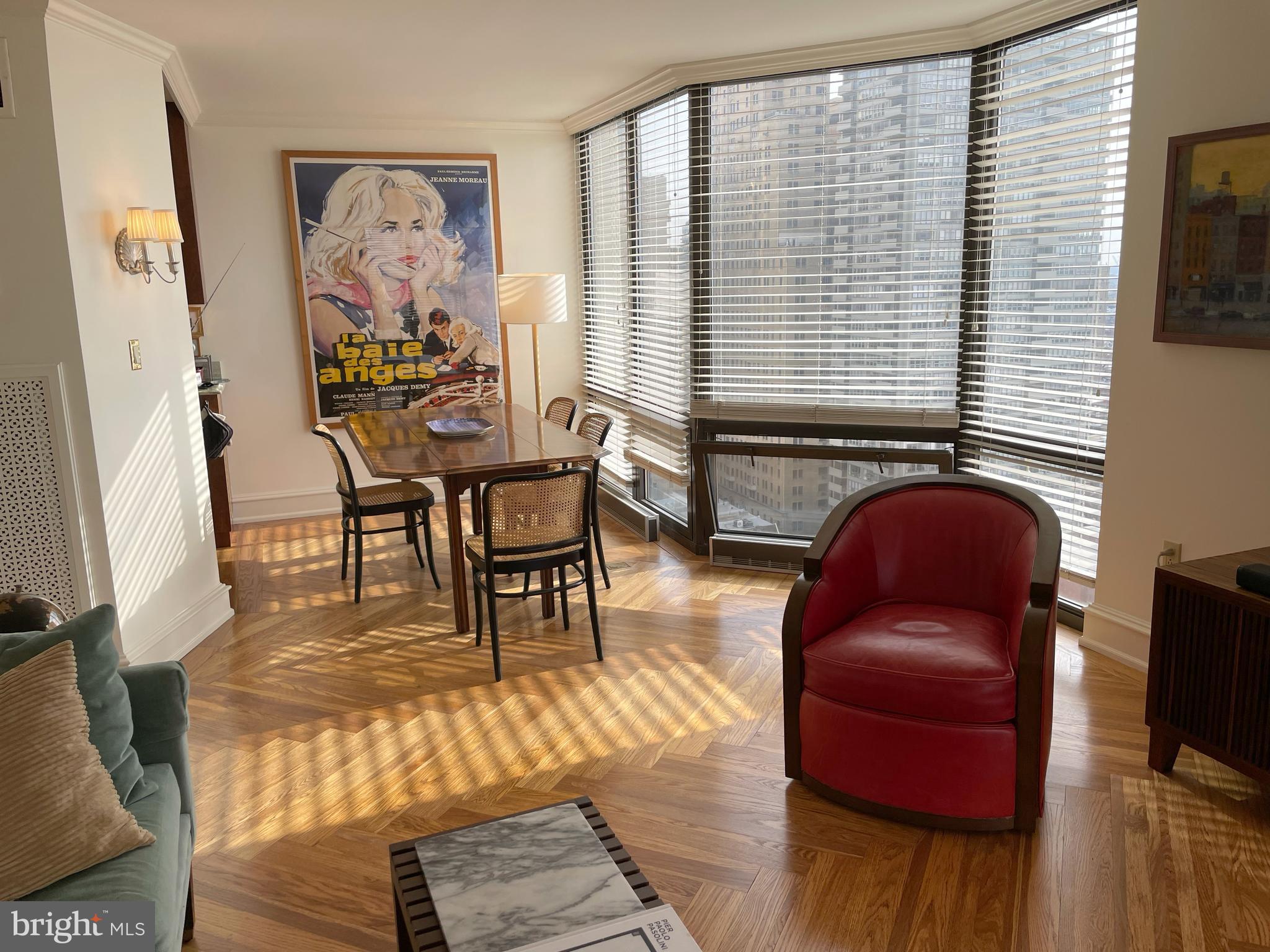 2018 WALNUT STREET 32 21L