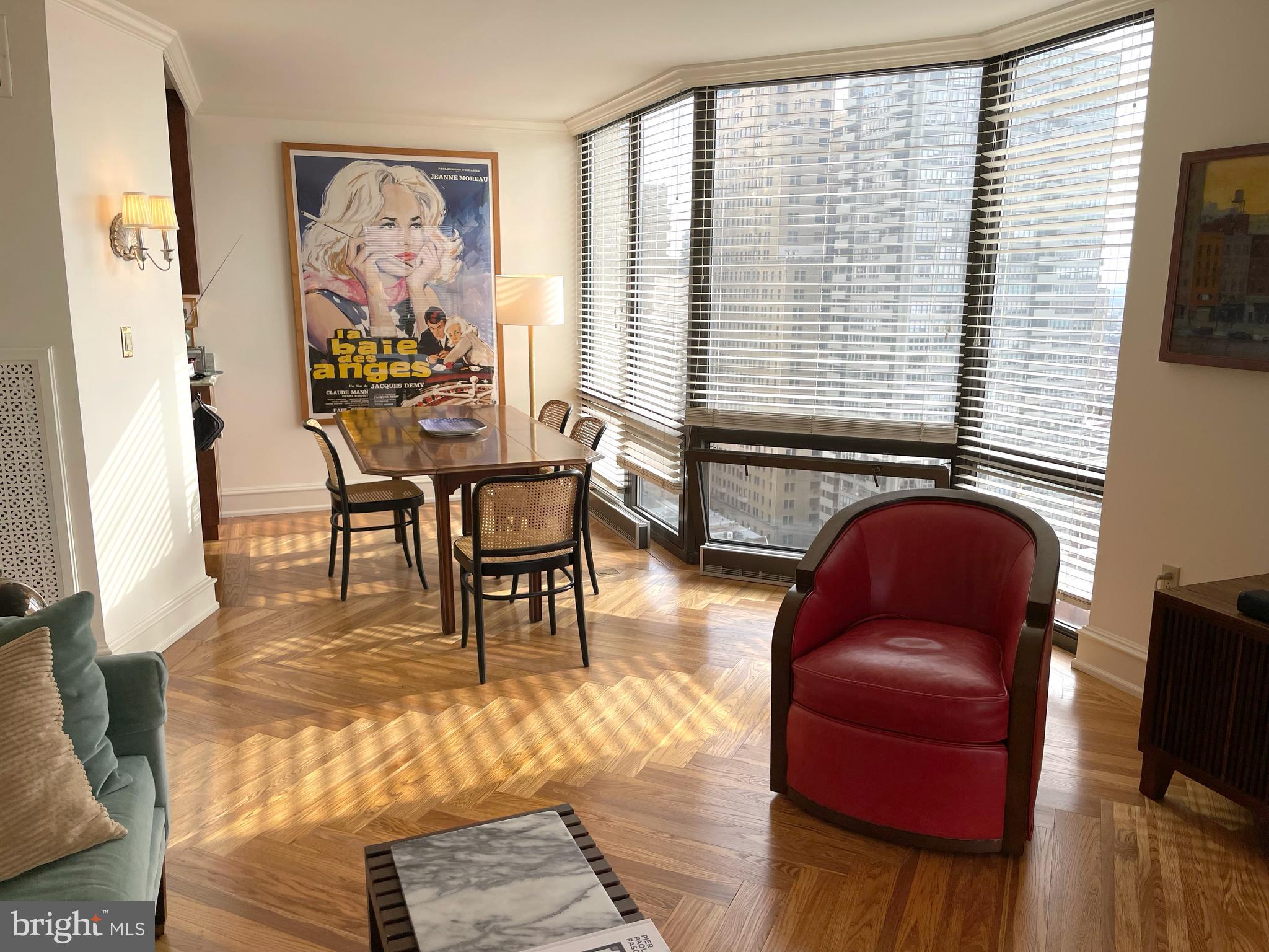 2018 WALNUT STREET 32 21L