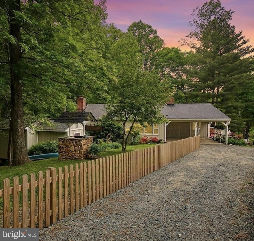 8221 HICKORY HILL DRIVE