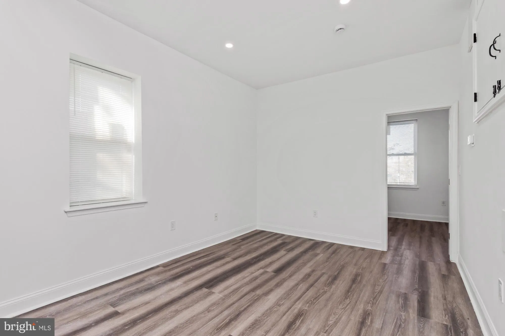 Baltimore, Maryland 21217, United States, 7 Bedrooms Bedrooms, ,4 BathroomsBathrooms,Residential,Coming Soon,244242