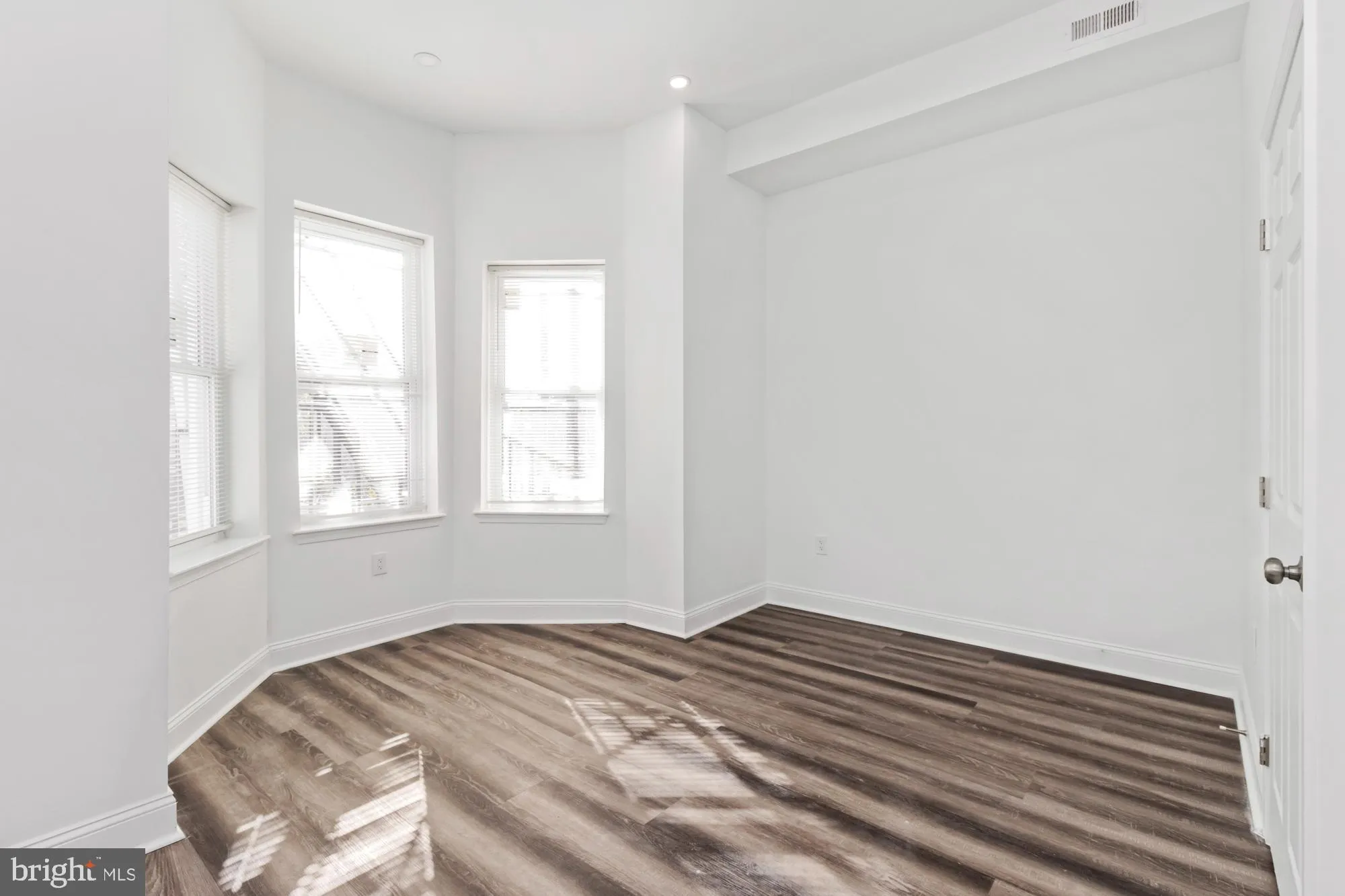 Baltimore, Maryland 21217, United States, 7 Bedrooms Bedrooms, ,4 BathroomsBathrooms,Residential,Coming Soon,244242