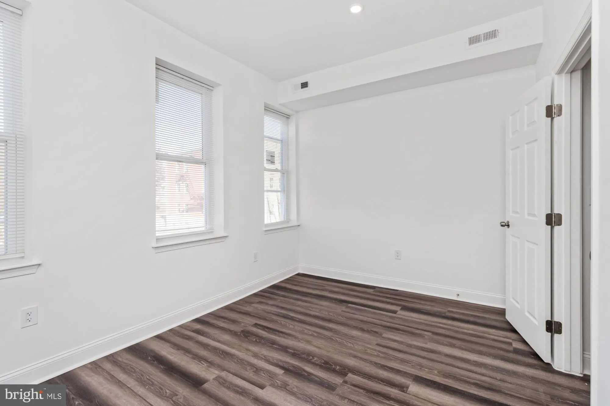 Baltimore, Maryland 21217, United States, 7 Bedrooms Bedrooms, ,4 BathroomsBathrooms,Residential,Coming Soon,244242