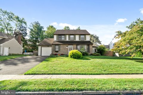 18 ESSEX LANE LANGHORNE PA 19047