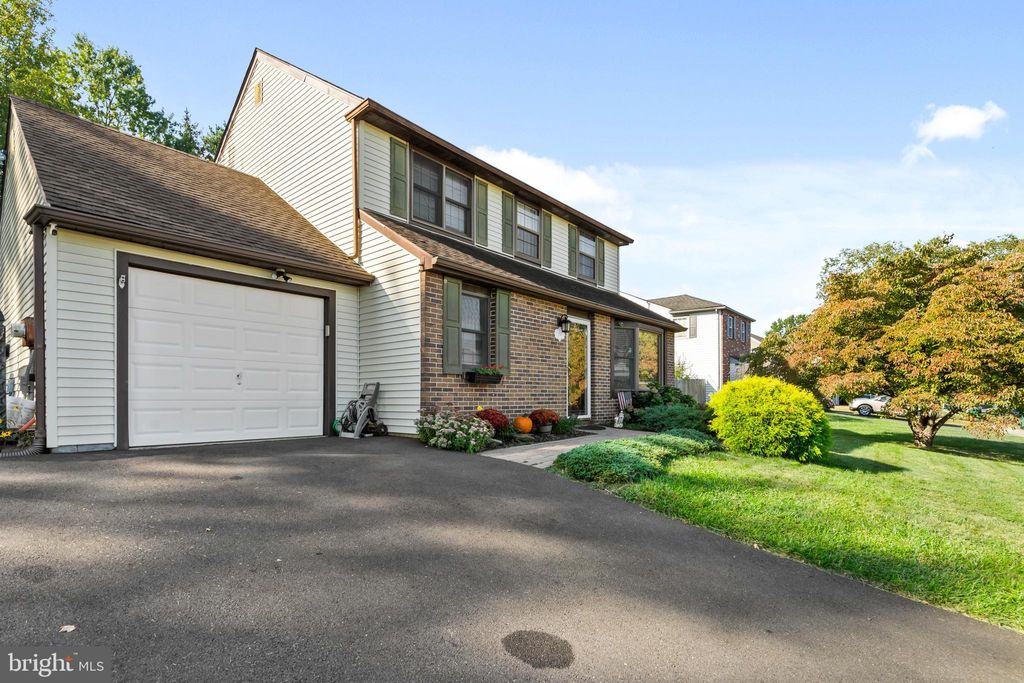 Photo of 18 Essex Lane, LANGHORNE, PA 19047 (MLS # PABU2108654)