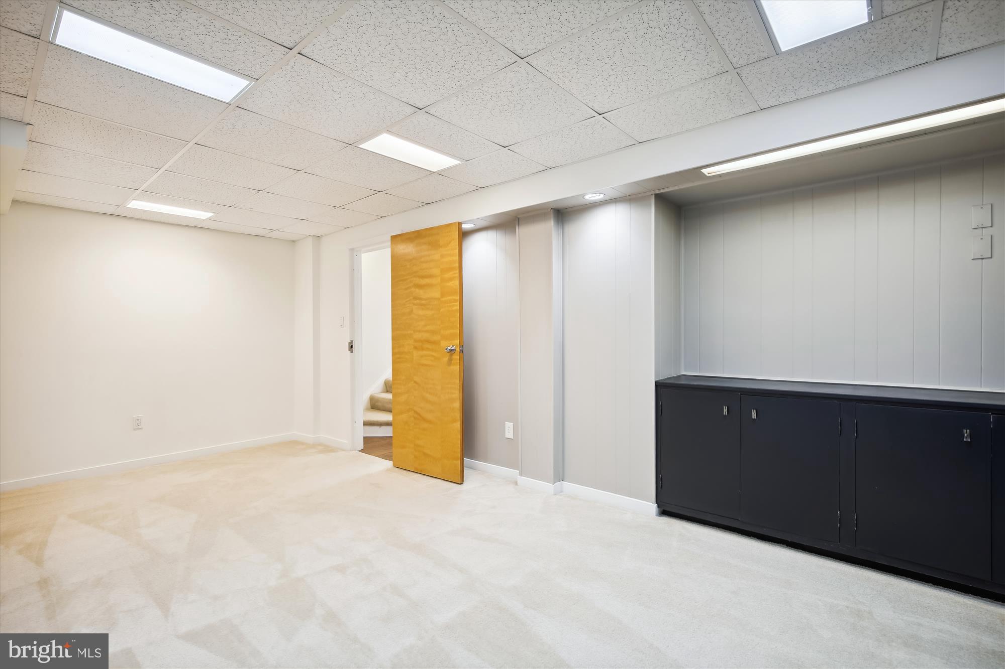 FALLS PLACE TOWNHOUSES - Residential