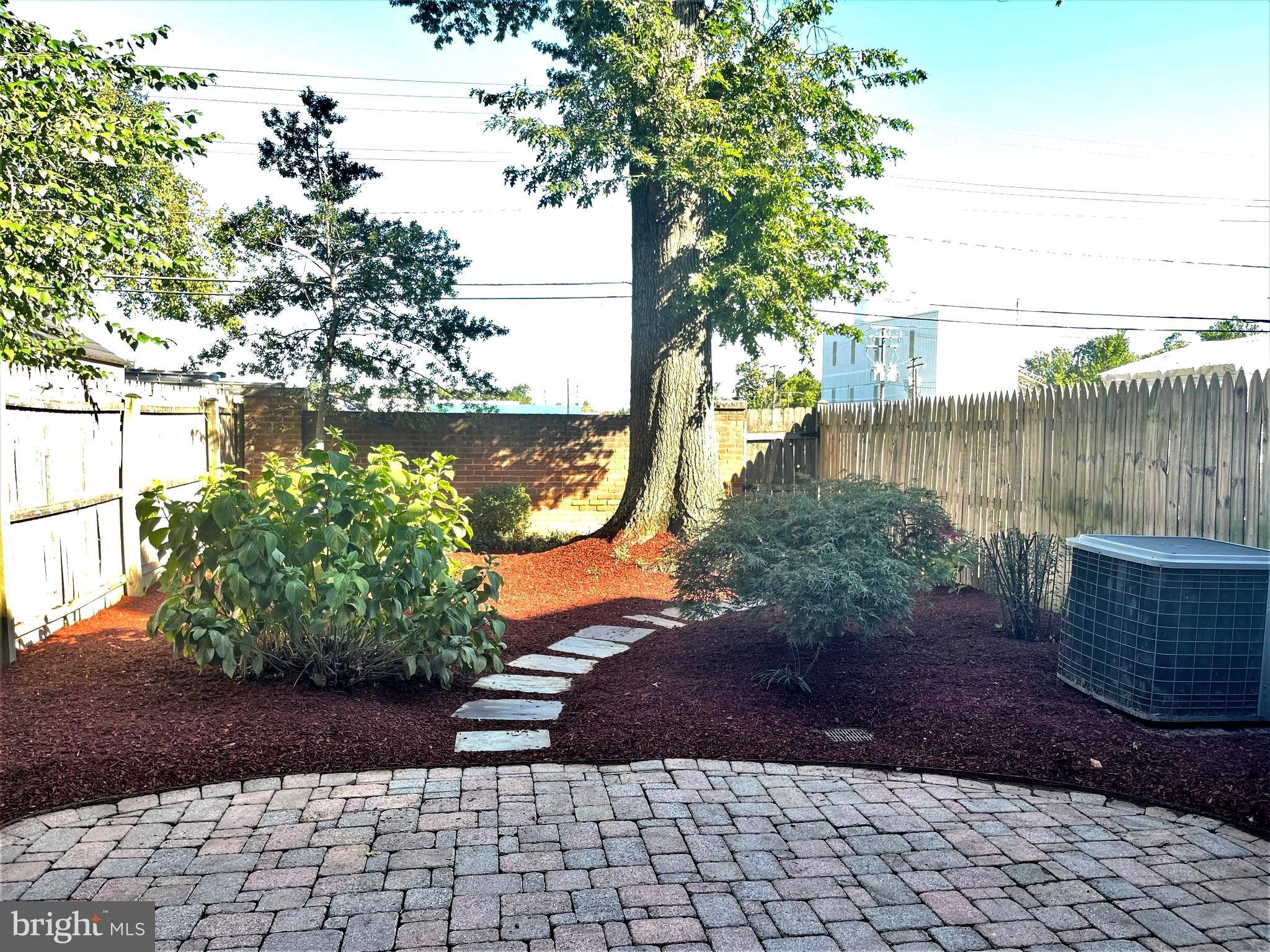 FALLS PLACE TOWNHOUSES - Residential