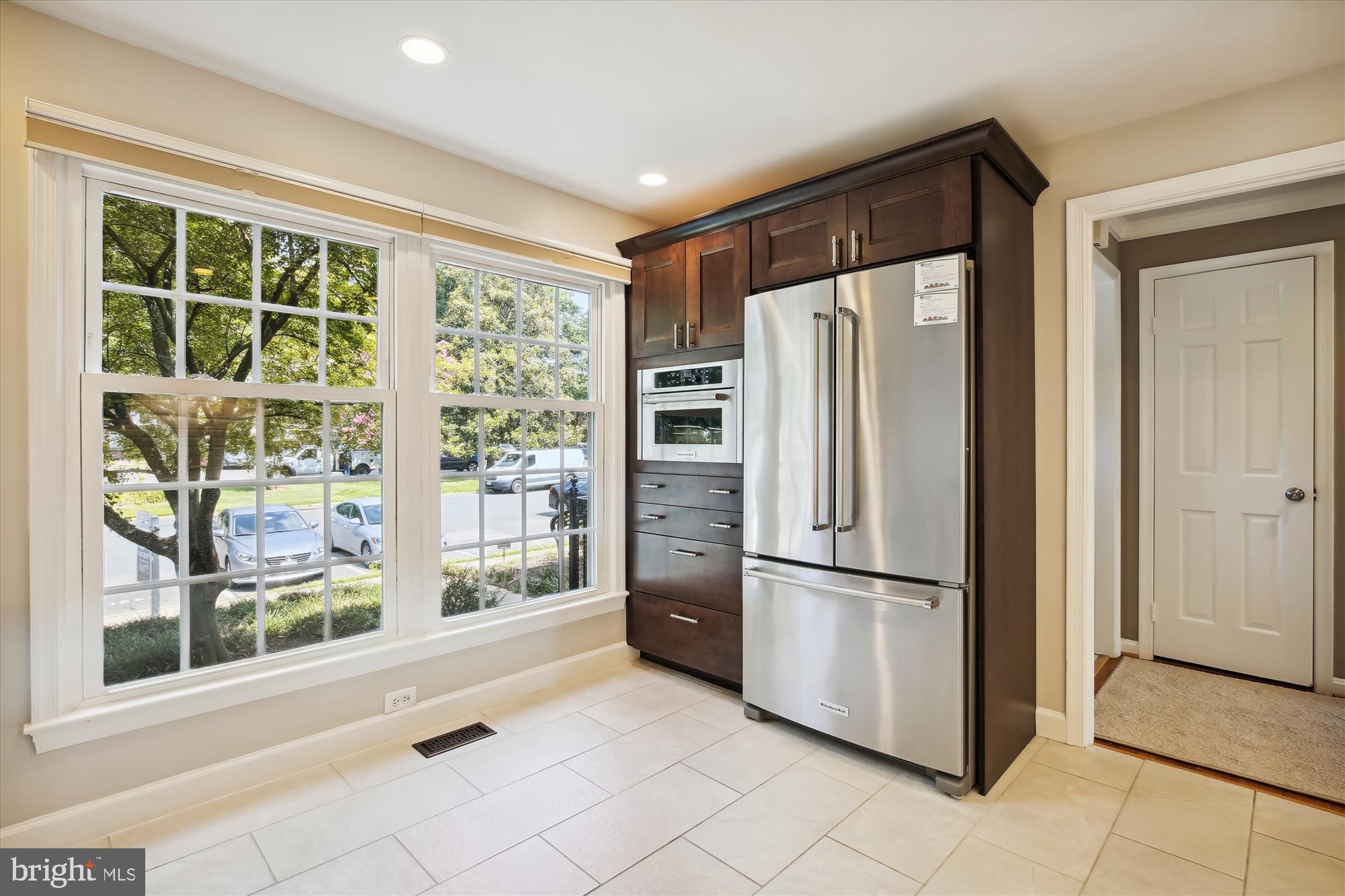 FALLS PLACE TOWNHOUSES - Residential