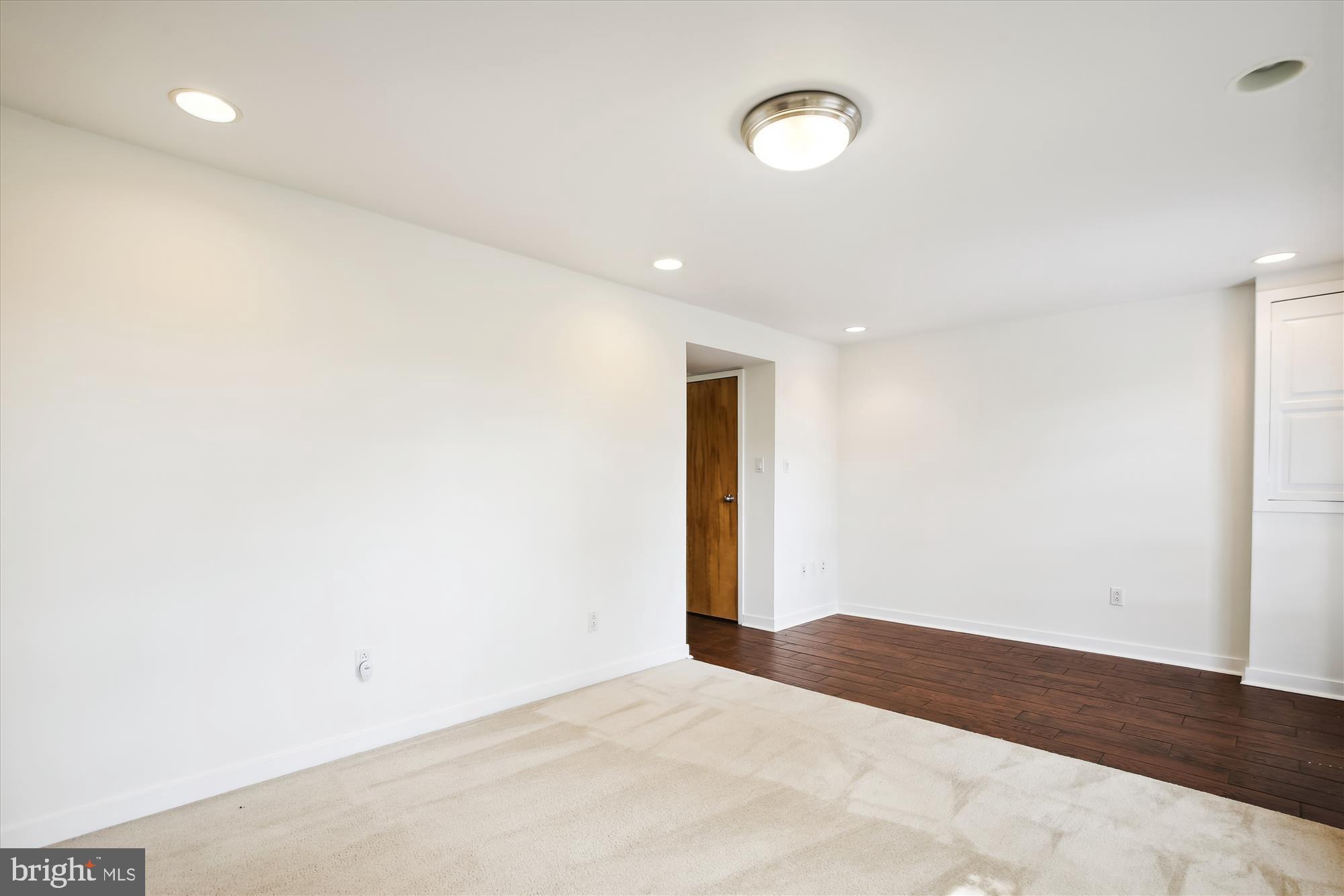 FALLS PLACE TOWNHOUSES - Residential