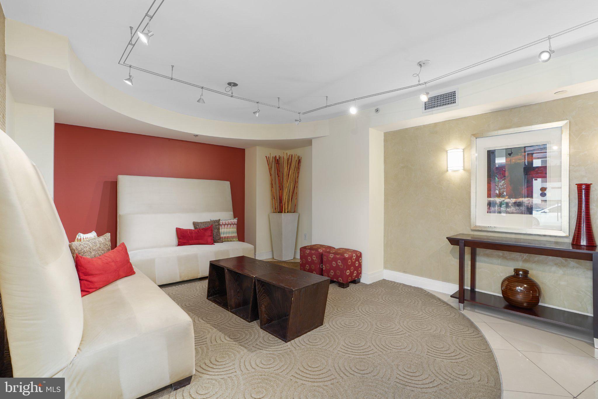 915 E STREET NW 1202