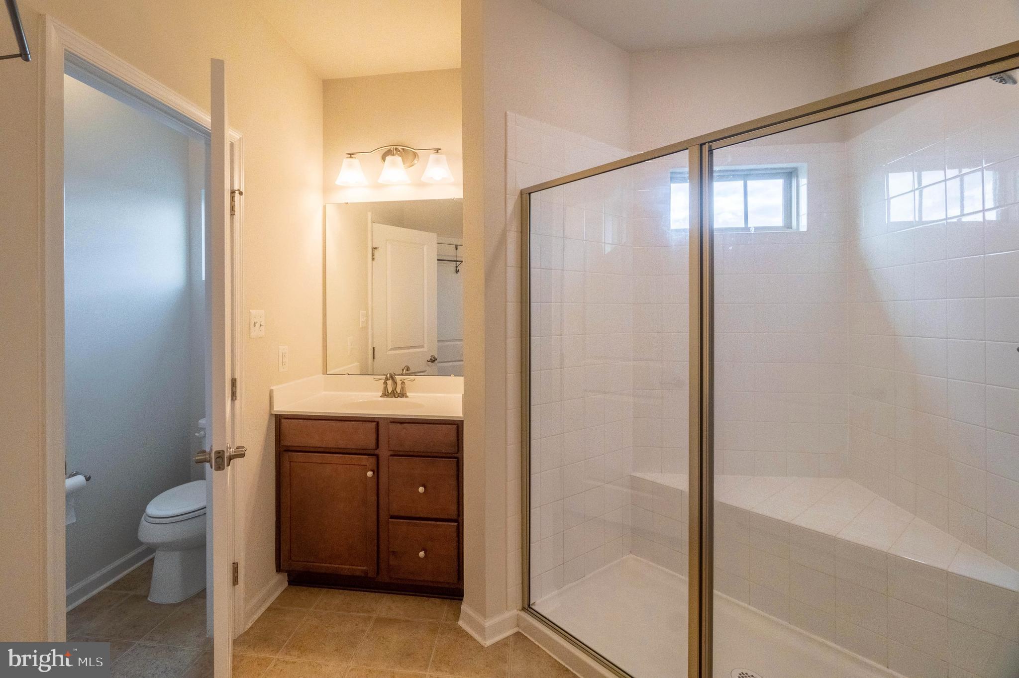 OAKDALE VILLAGE - Residential Lease