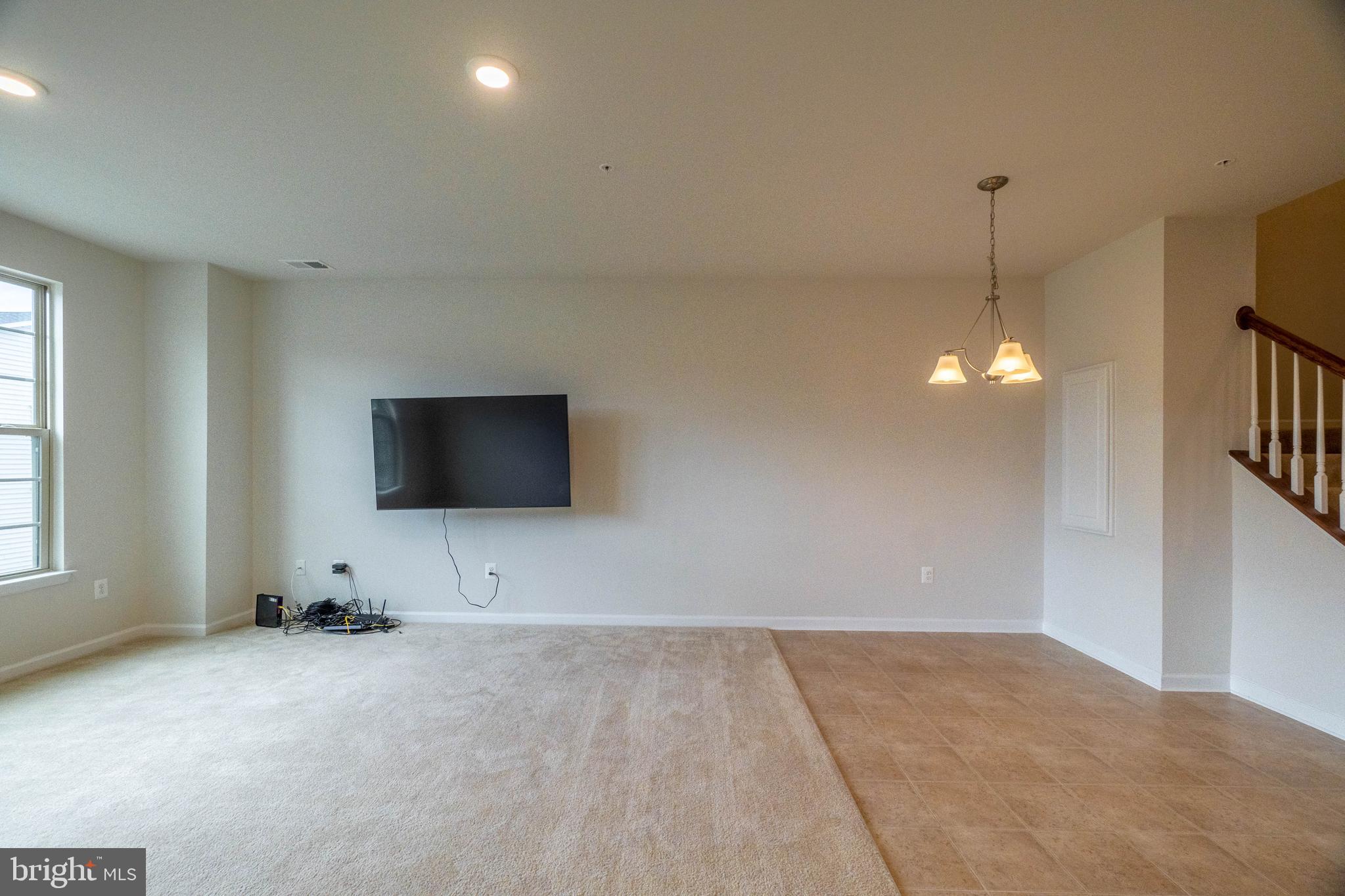 OAKDALE VILLAGE - Residential Lease