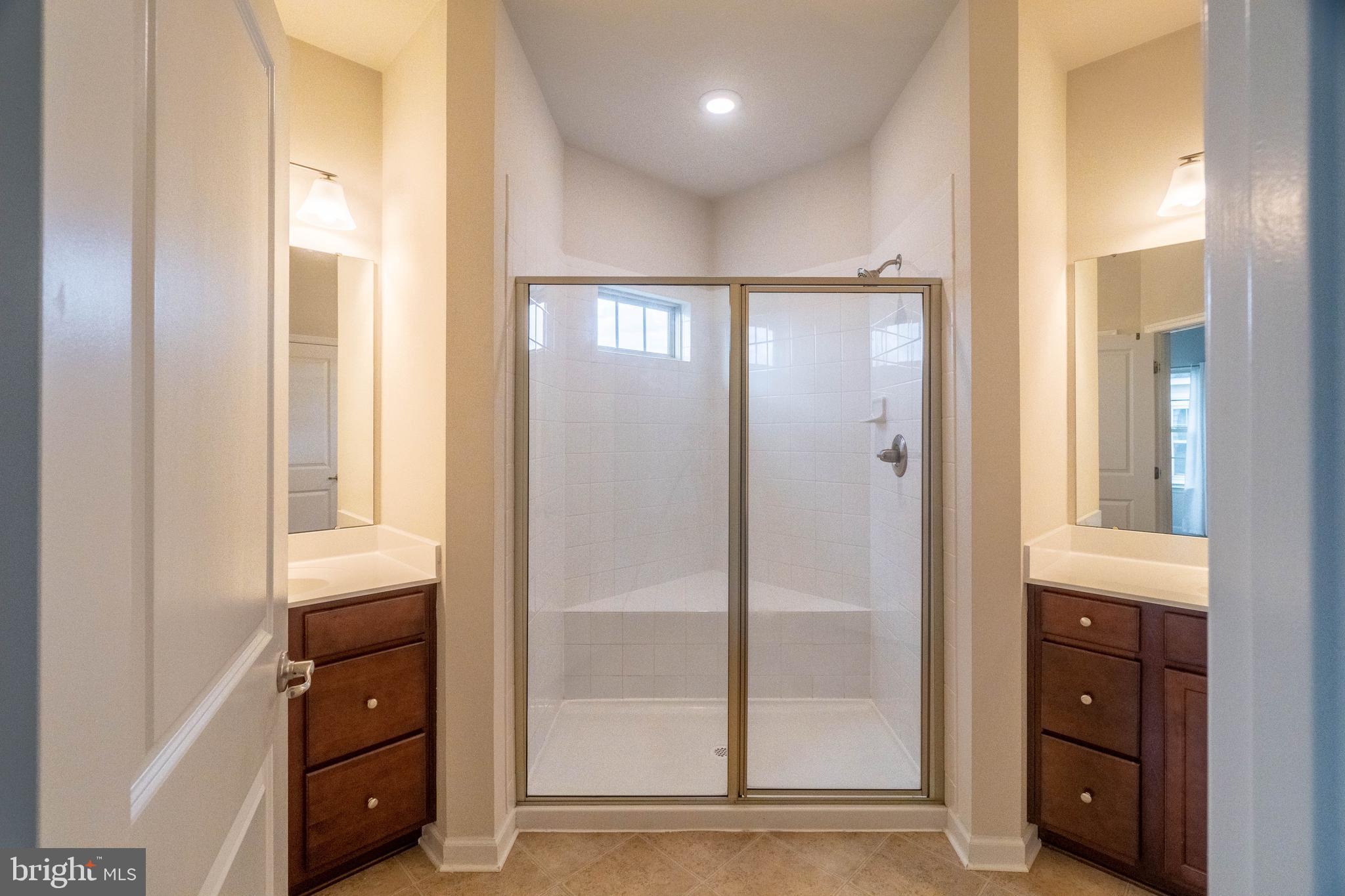 OAKDALE VILLAGE - Residential Lease