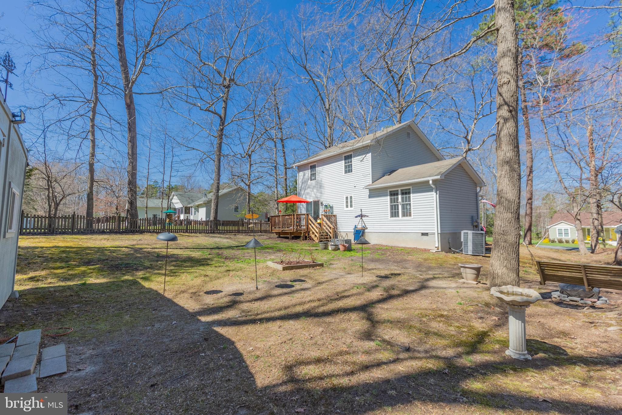 LAKE CAROLINE - Residential