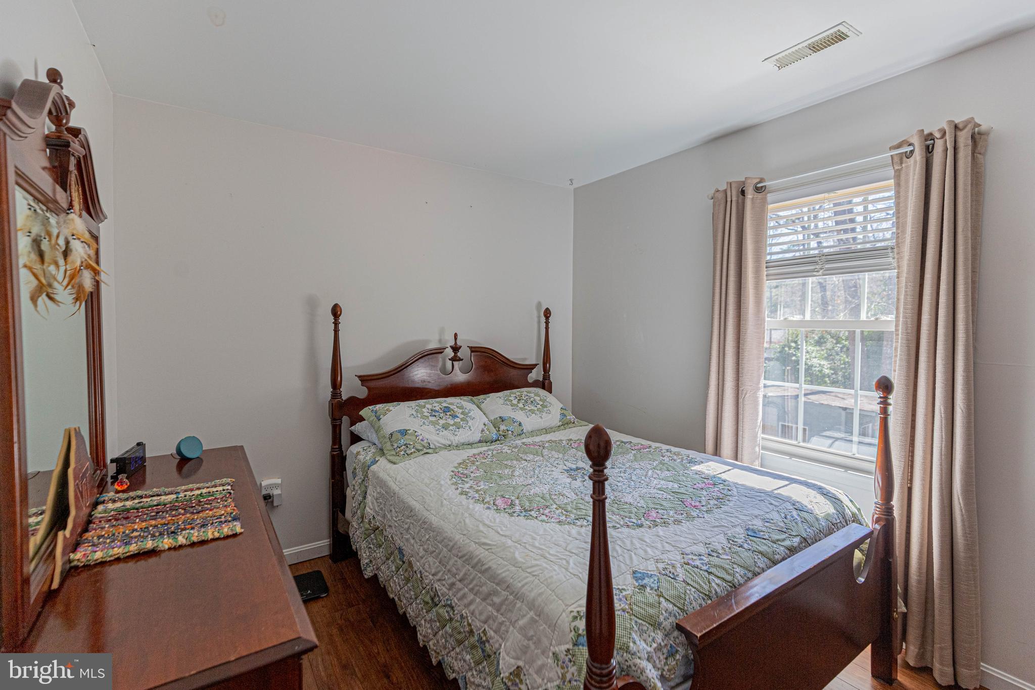 LAKE CAROLINE - Residential