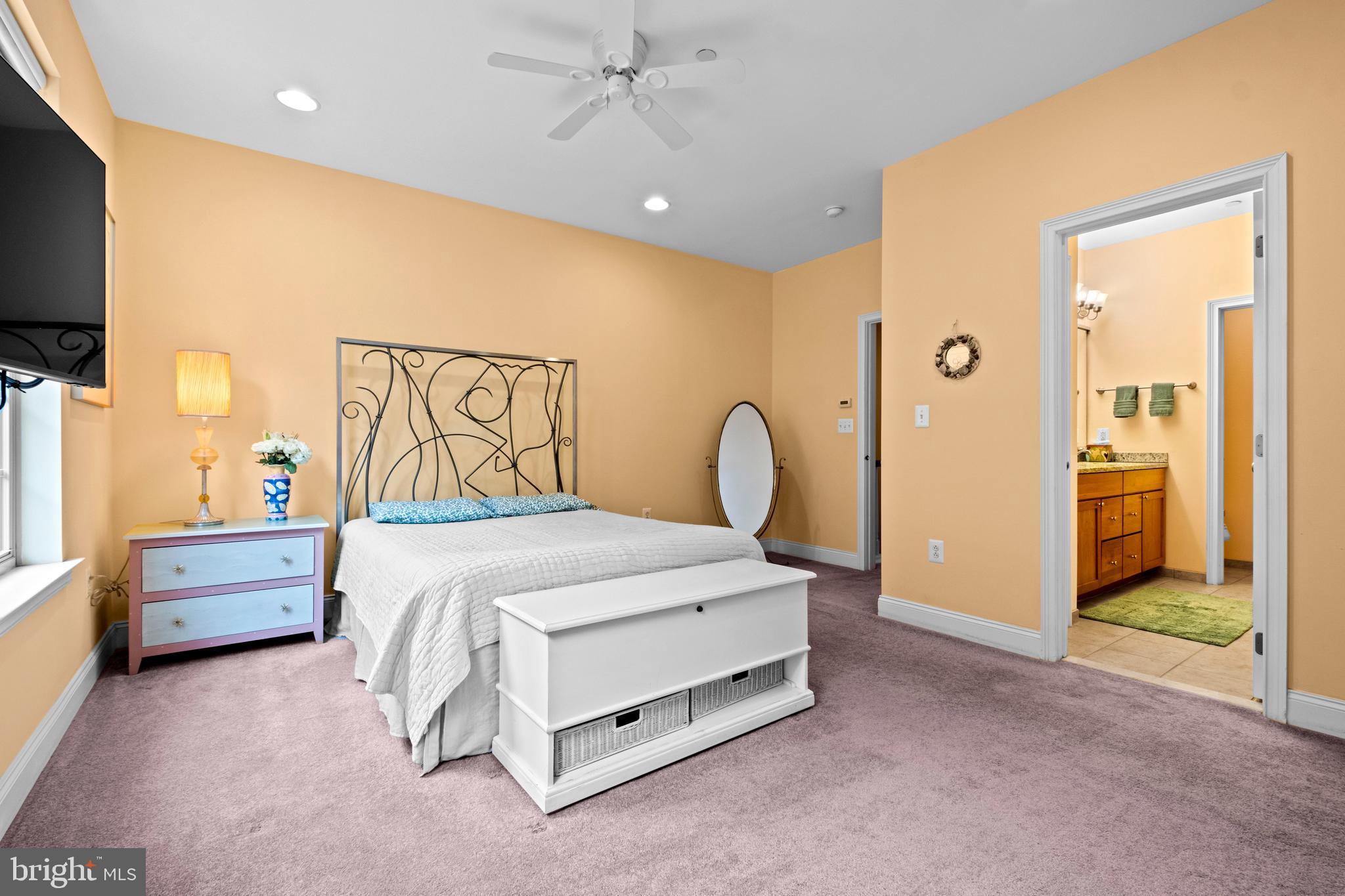 NAVAL SQUARE - Residential