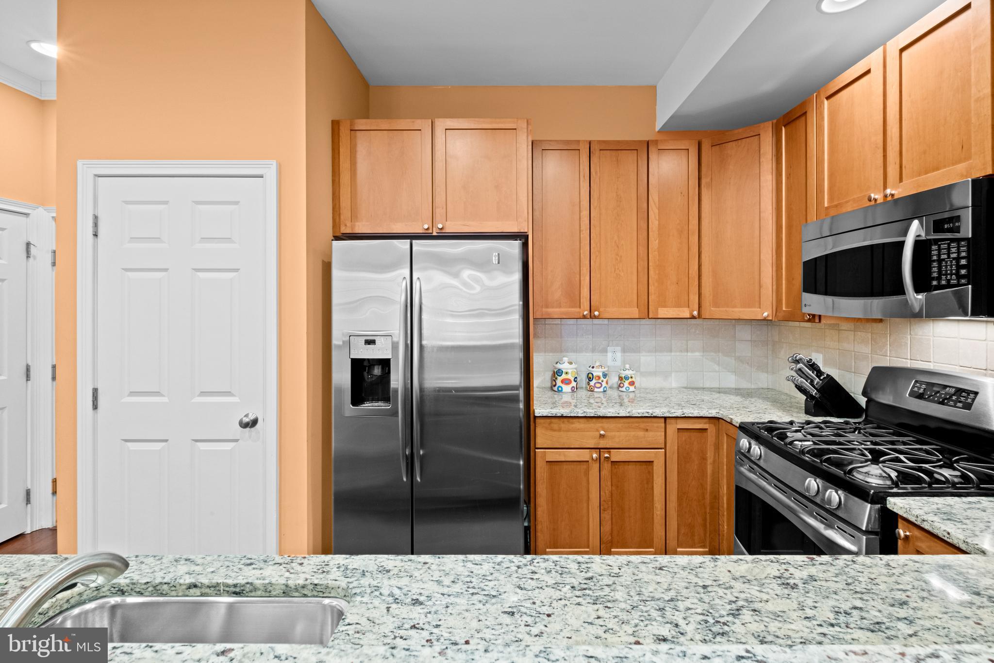 NAVAL SQUARE - Residential