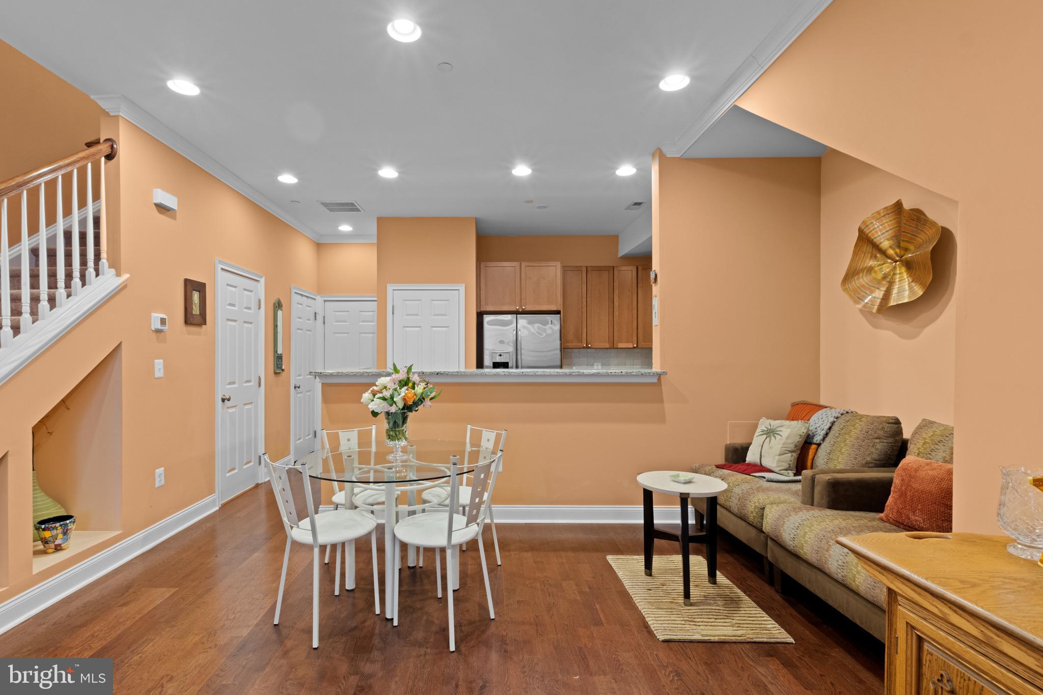 NAVAL SQUARE - Residential