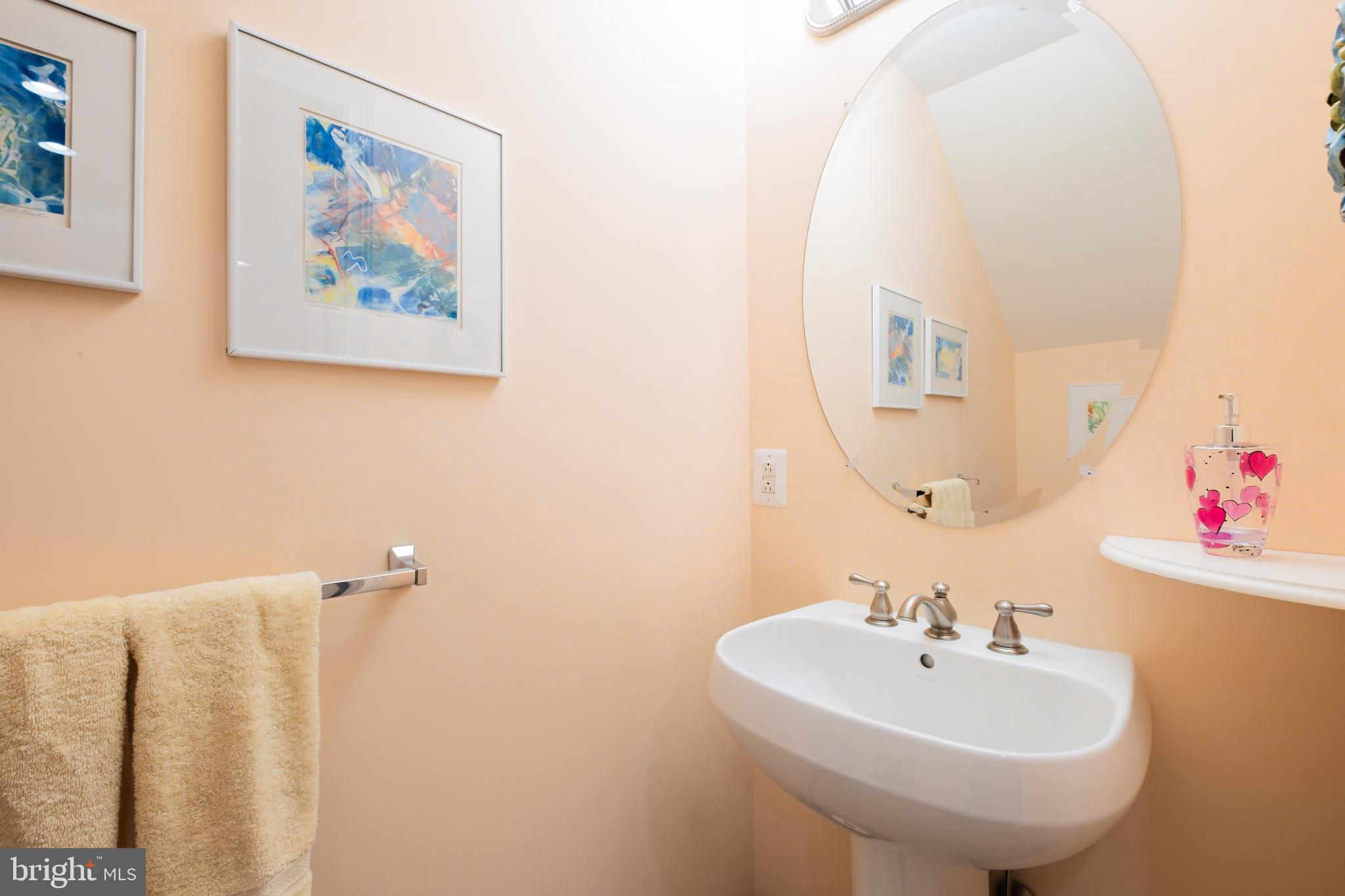 NAVAL SQUARE - Residential