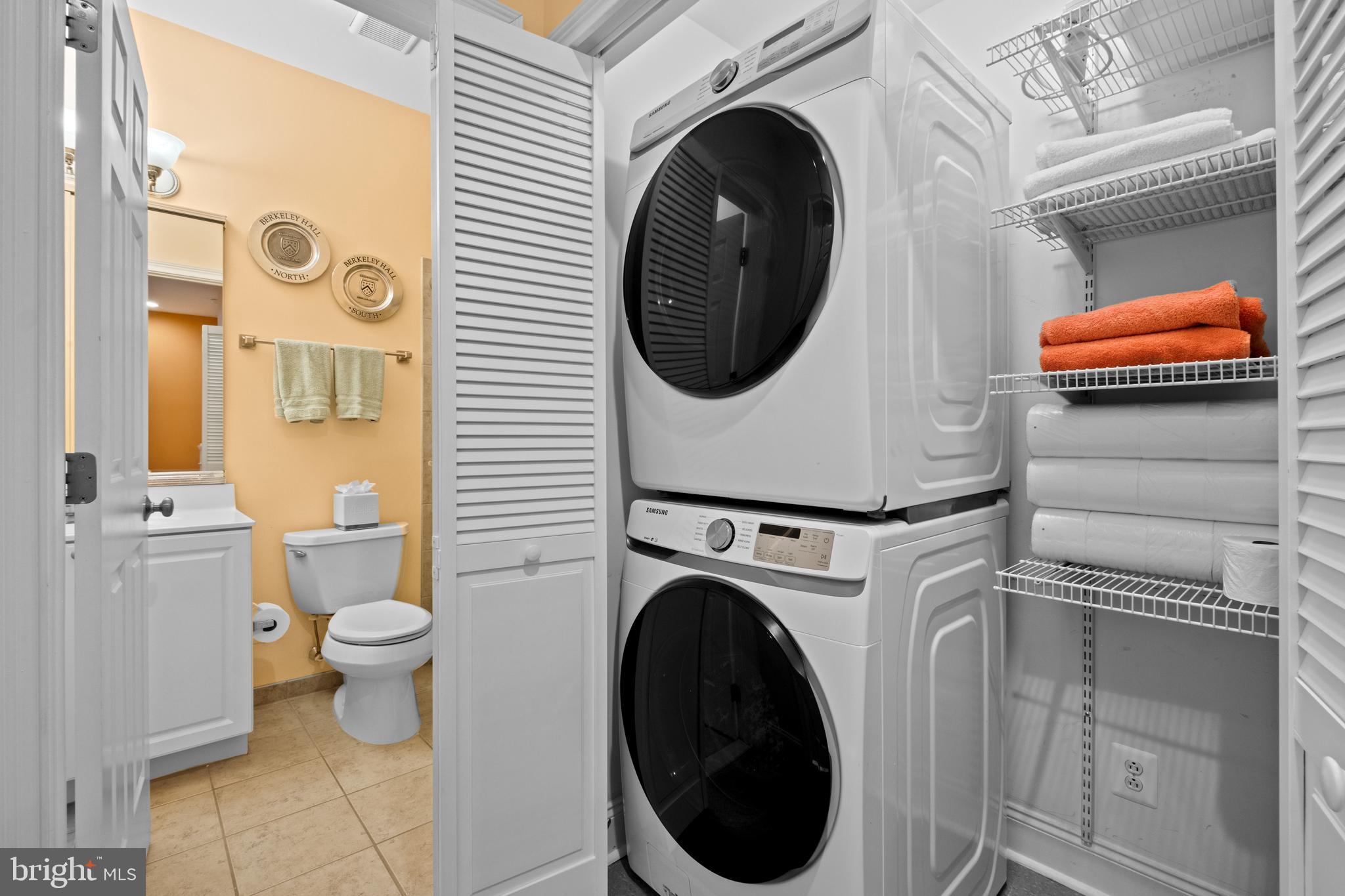 NAVAL SQUARE - Residential